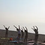 Ikiz Otel Çıralı