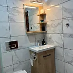 Otel Ikiz Çıralı