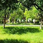 Ikiz Otel Çıralı